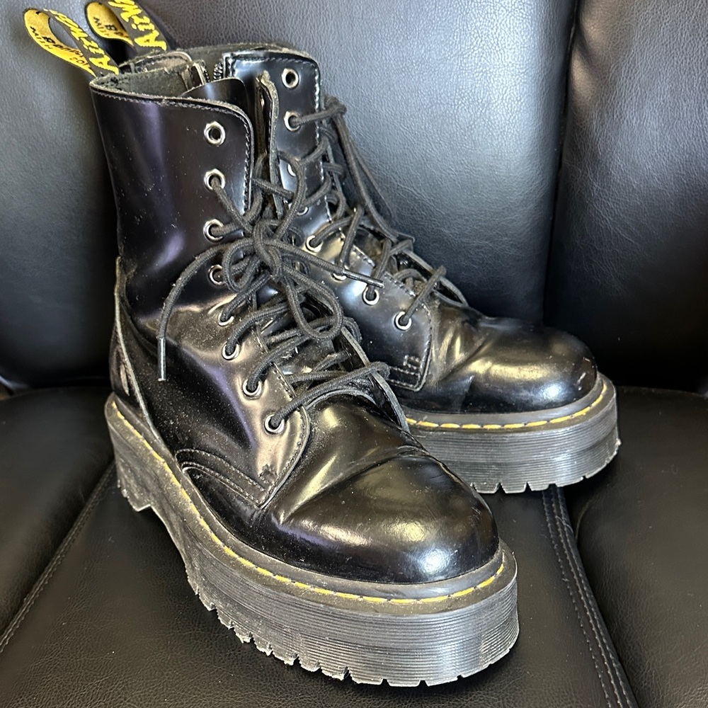 Dr. Martens Doc Martens Airwair Bouncing Sz 9 women Black Platform Combat Boots